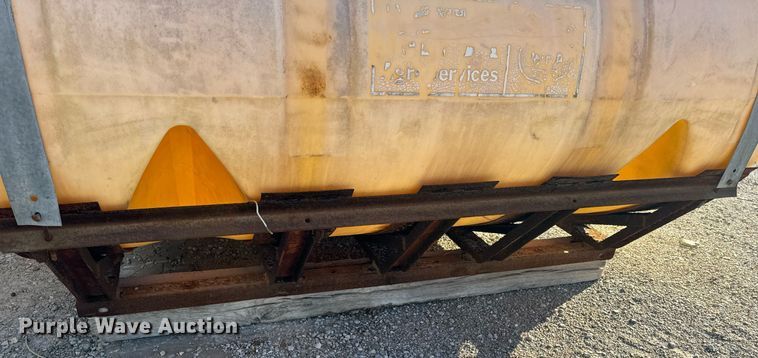 image for item EH6511 (3) poly tanks