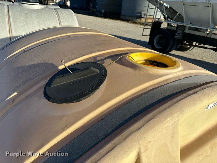 image for item EH6511 (3) poly tanks