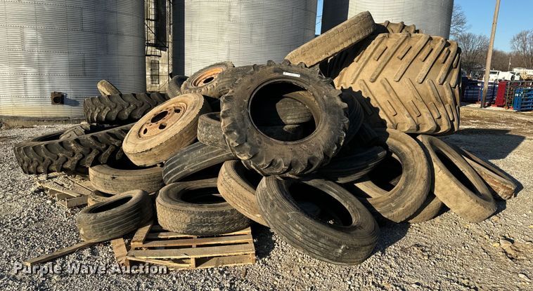 image for item EH6513 Tires