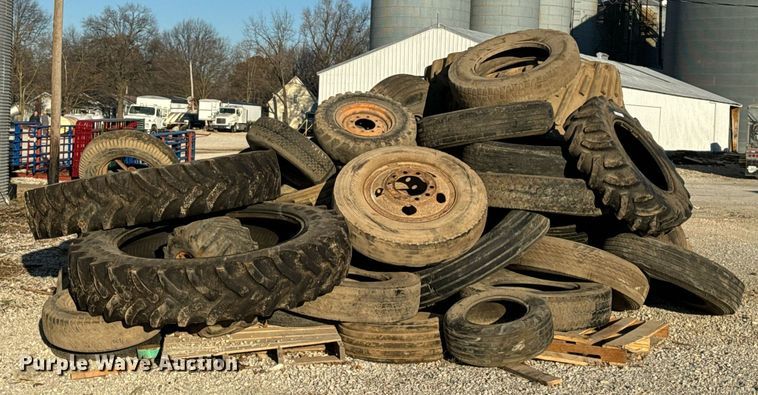 image for item EH6513 Tires