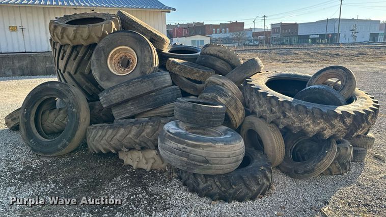image for item EH6513 Tires