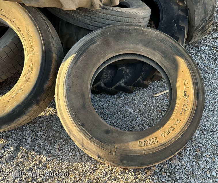 image for item EH6513 Tires