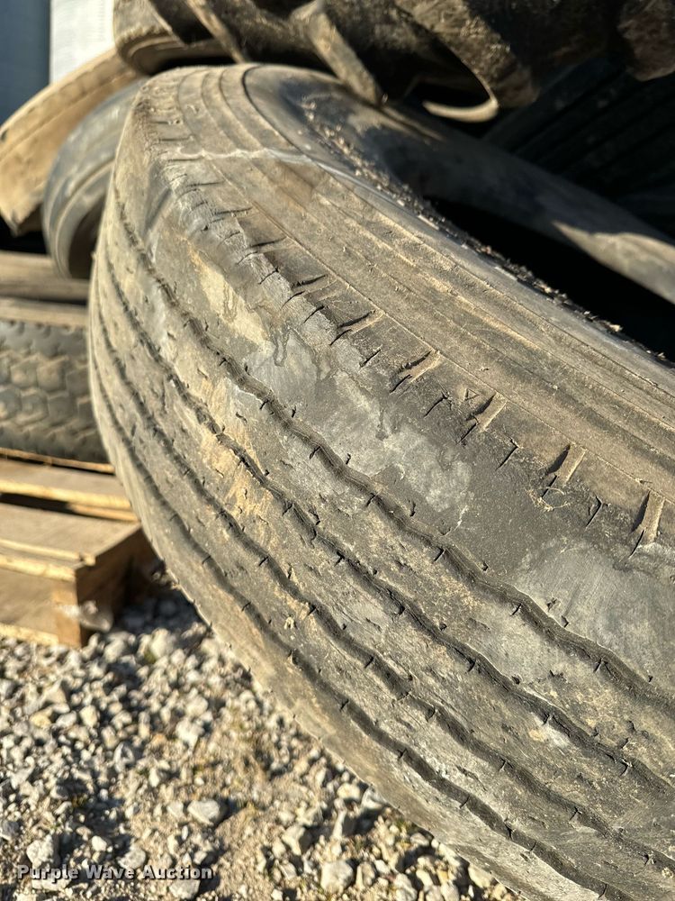 image for item EH6513 Tires