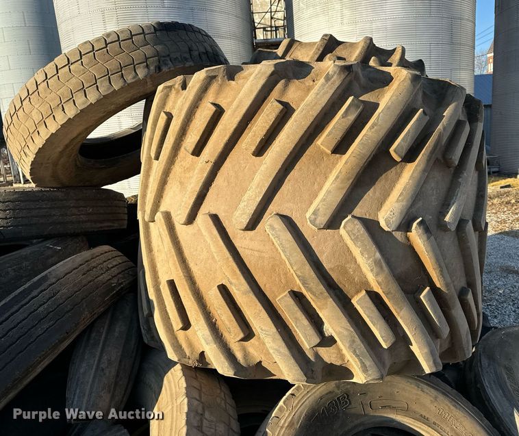image for item EH6513 Tires