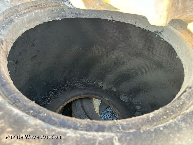 image for item EH6513 Tires