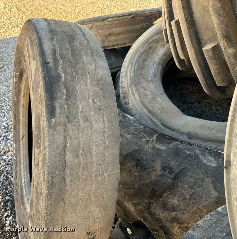 image for item EH6513 Tires