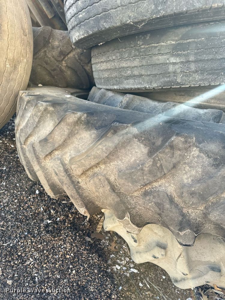 image for item EH6513 Tires