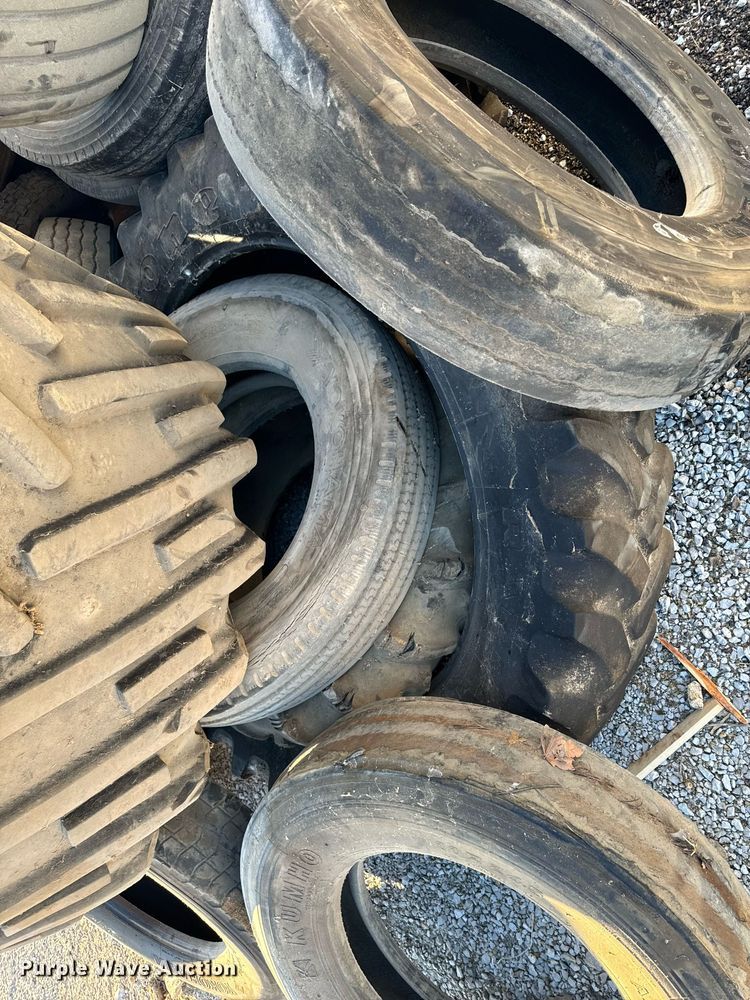 image for item EH6513 Tires