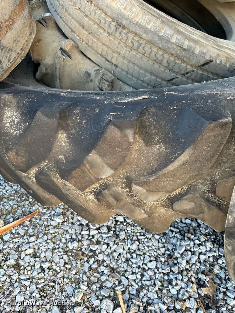 image for item EH6513 Tires