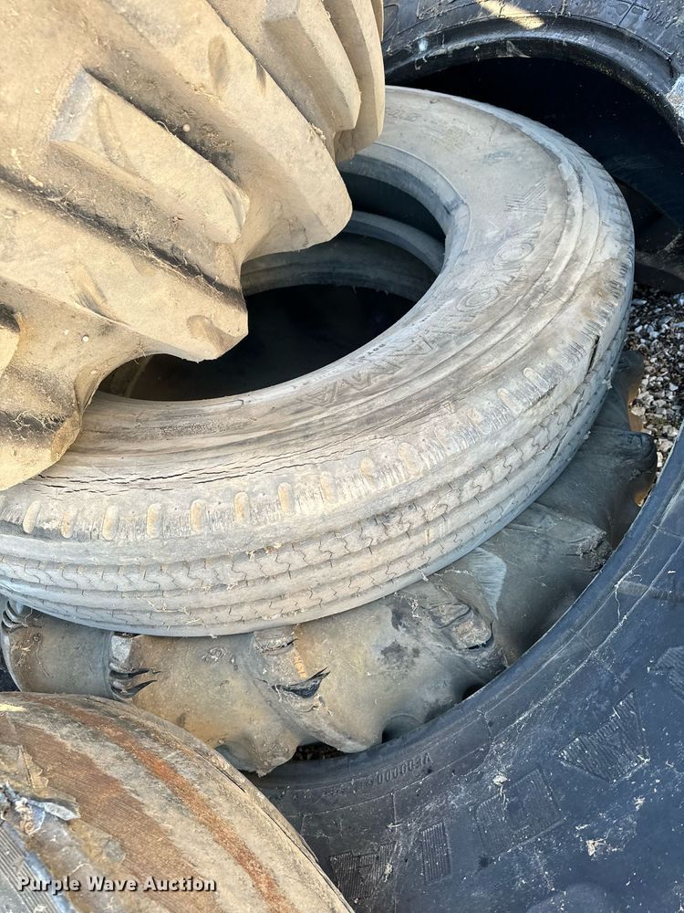 image for item EH6513 Tires