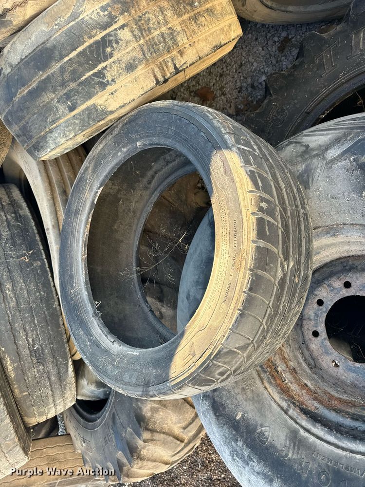 image for item EH6513 Tires