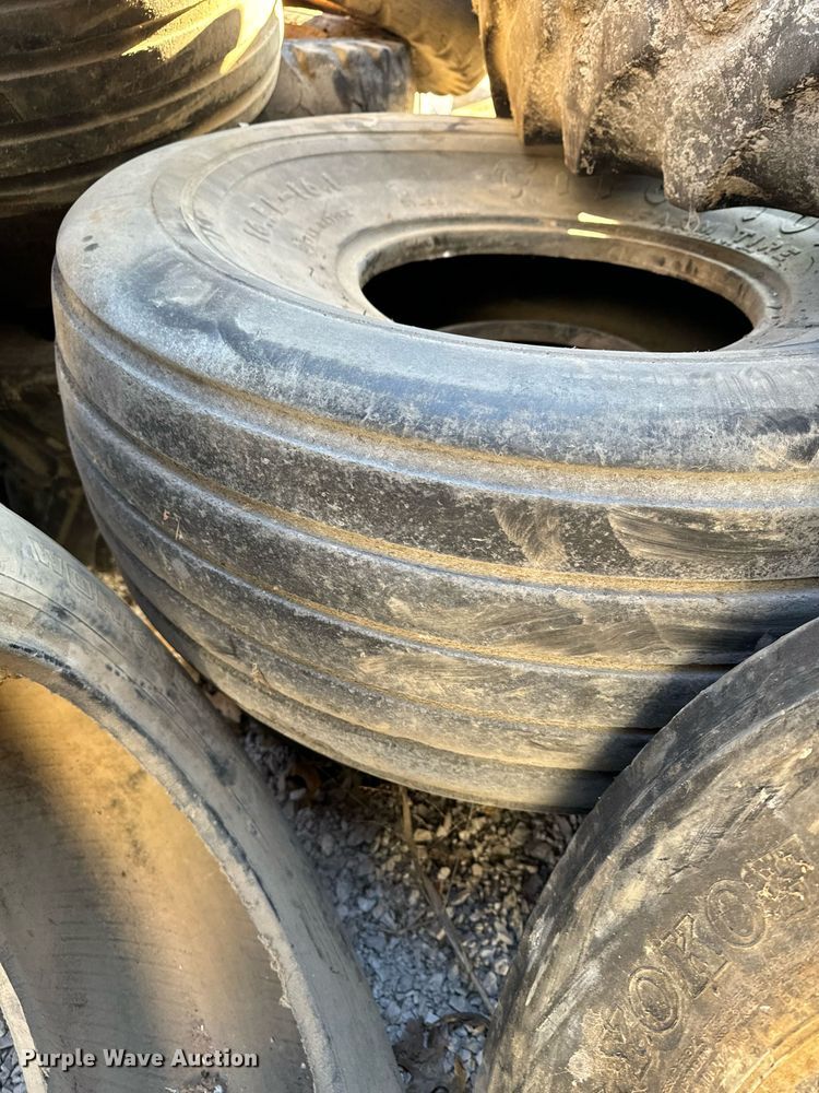 image for item EH6513 Tires