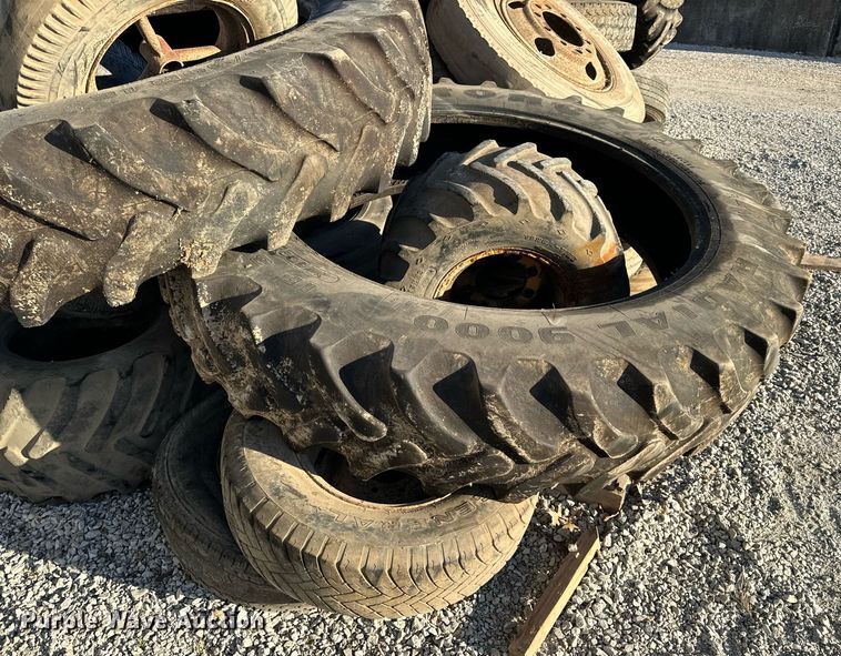 image for item EH6513 Tires