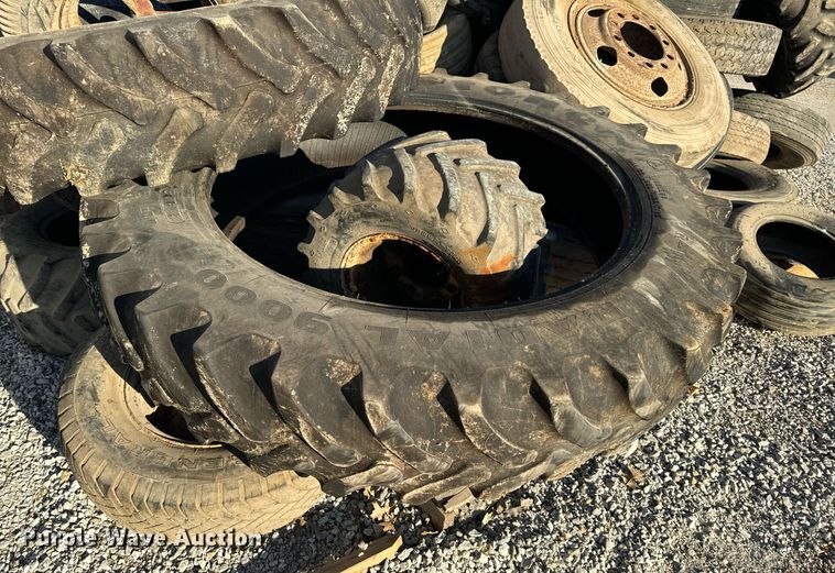 image for item EH6513 Tires