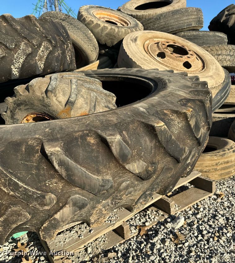 image for item EH6513 Tires