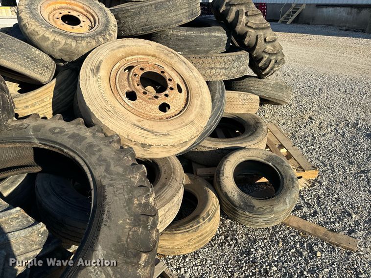 image for item EH6513 Tires