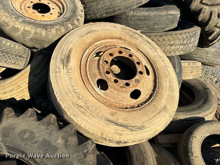 image for item EH6513 Tires