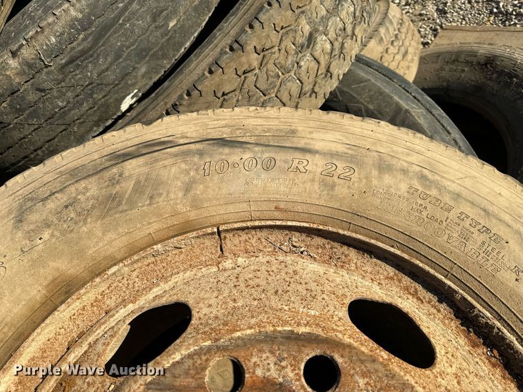 image for item EH6513 Tires