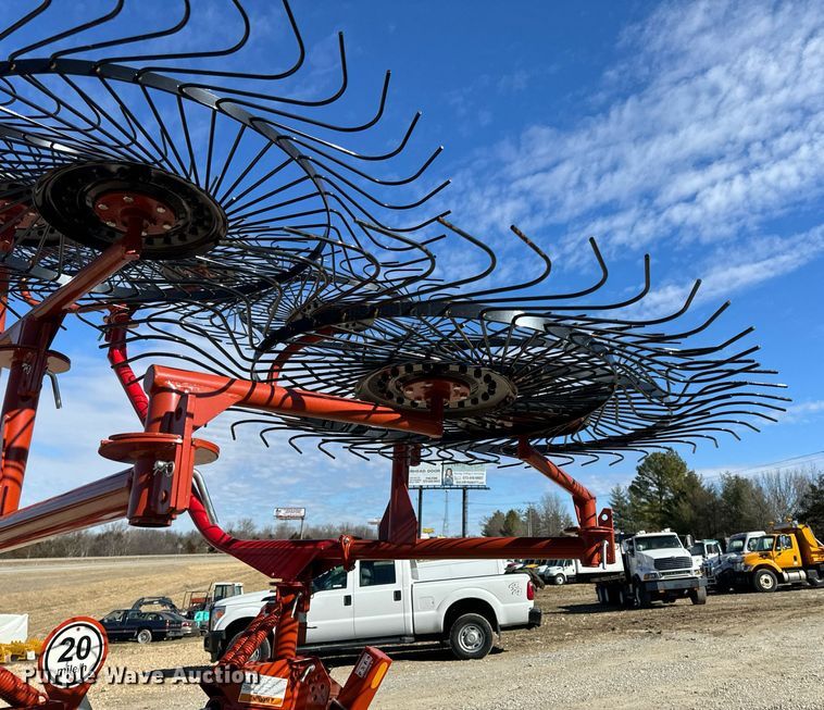 image for item EH6536 Rhino ER10 hay rake