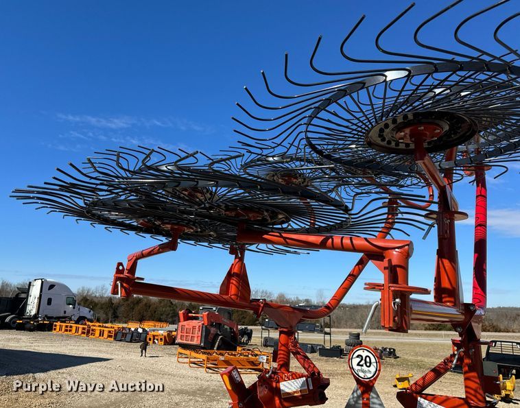 image for item EH6536 Rhino ER10 hay rake