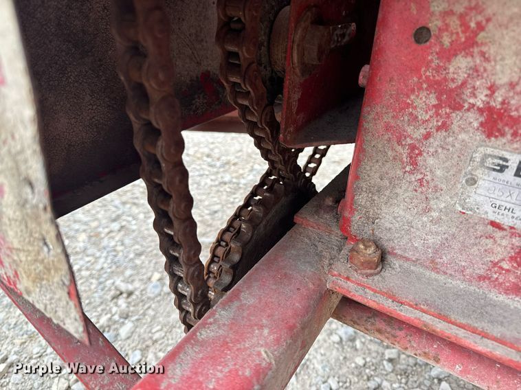 image for item EH6568 Gehl 95XD feed mixer