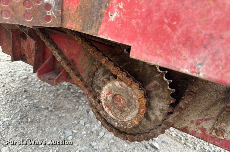 image for item EH6568 Gehl 95XD feed mixer