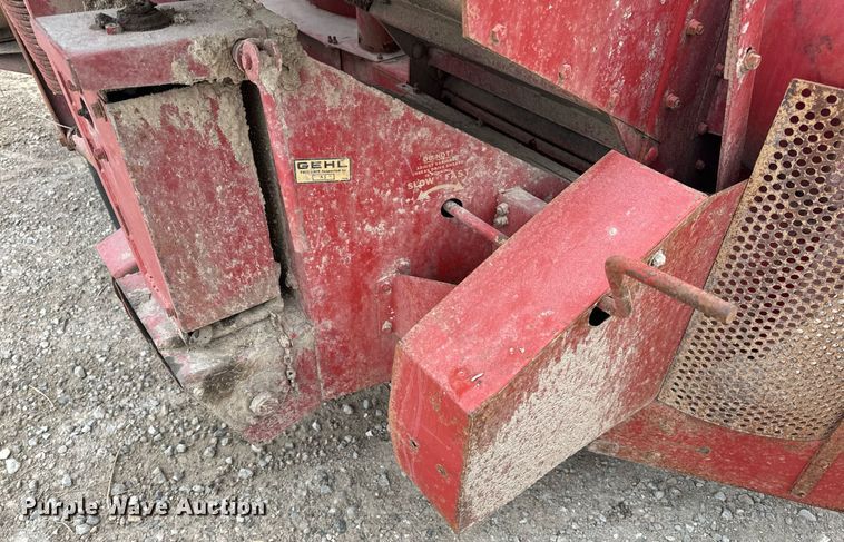 image for item EH6568 Gehl 95XD feed mixer