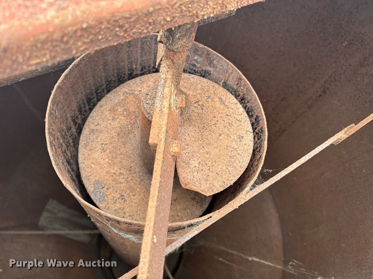 image for item EH6568 Gehl 95XD feed mixer