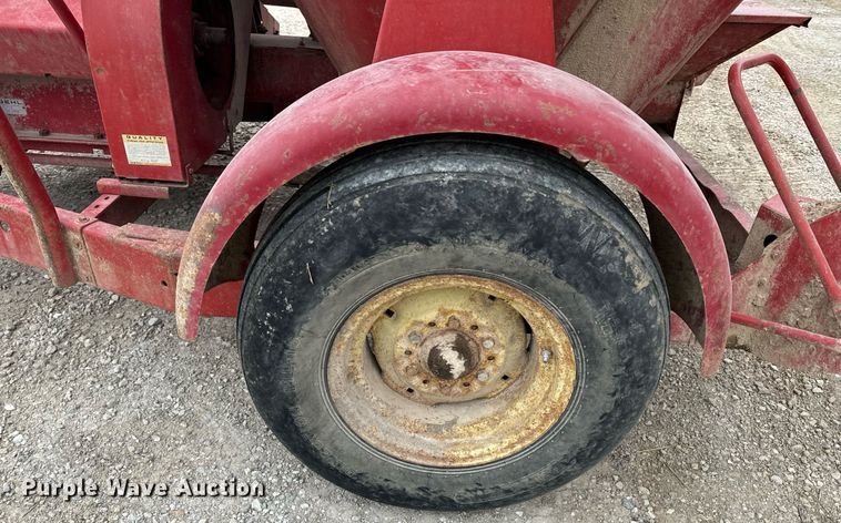 image for item EH6568 Gehl 95XD feed mixer