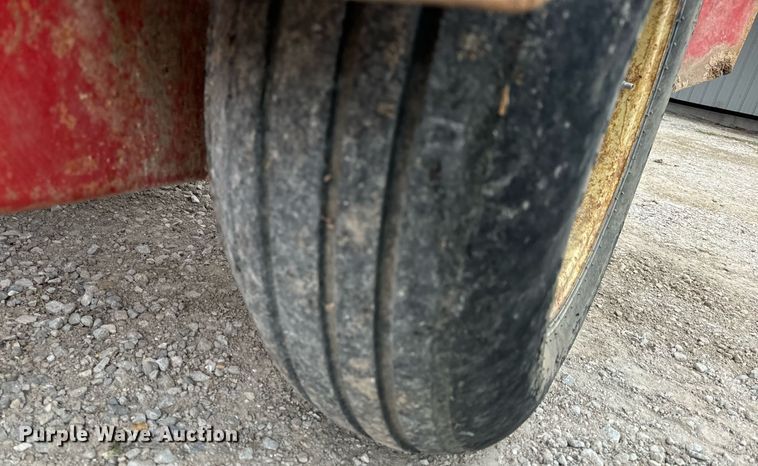 image for item EH6568 Gehl 95XD feed mixer