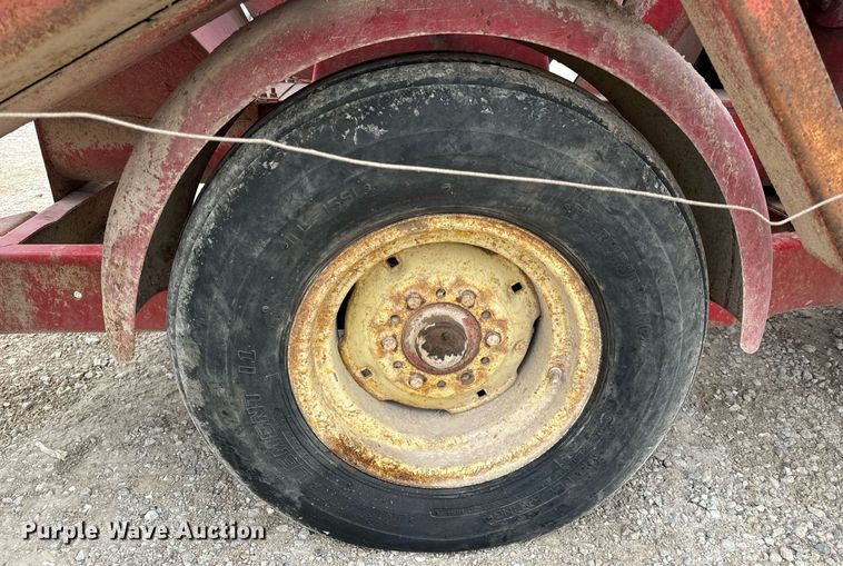 image for item EH6568 Gehl 95XD feed mixer