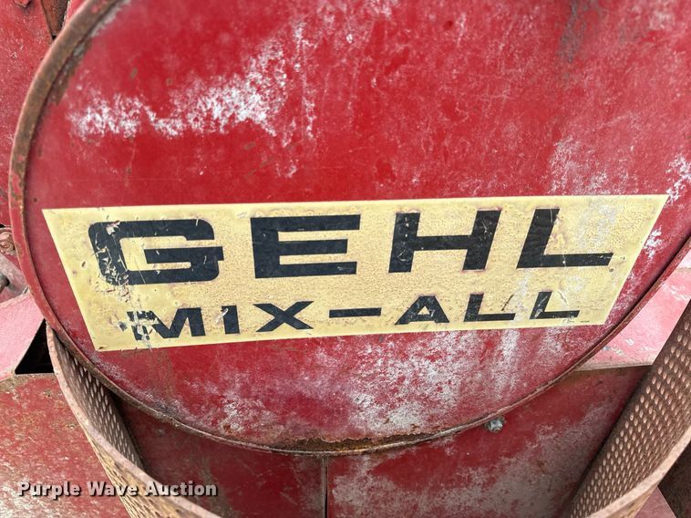 image for item EH6568 Gehl 95XD feed mixer