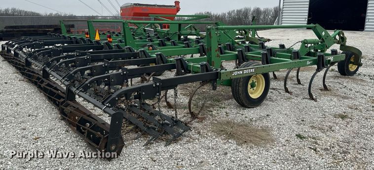 image for item EH6569 John Deere 2200 field cultivator