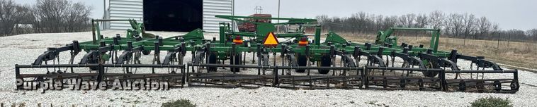 image for item EH6569 John Deere 2200 field cultivator