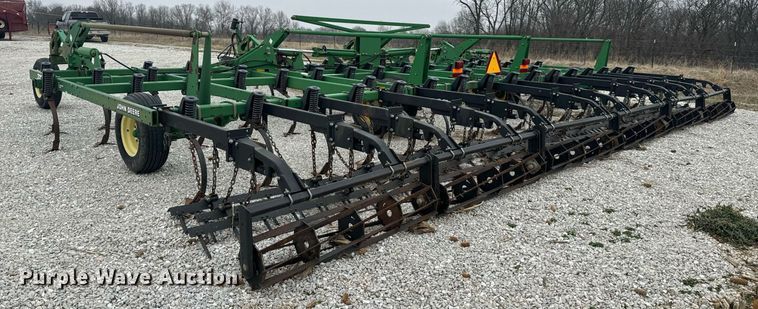 image for item EH6569 John Deere 2200 field cultivator
