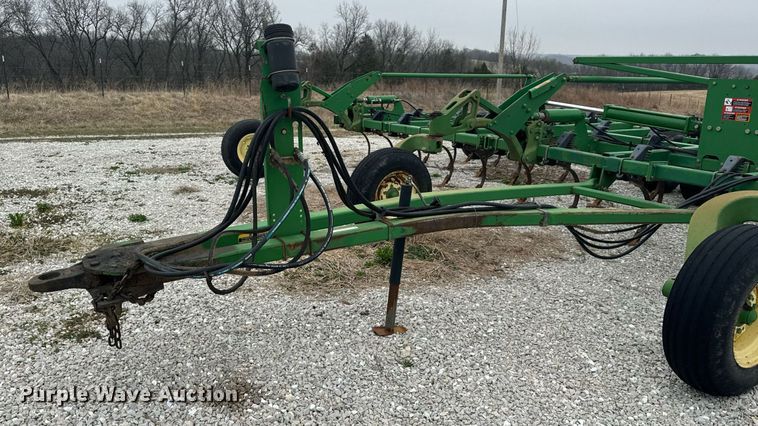 image for item EH6569 John Deere 2200 field cultivator
