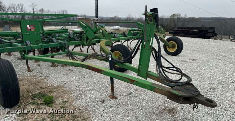 image for item EH6569 John Deere 2200 field cultivator