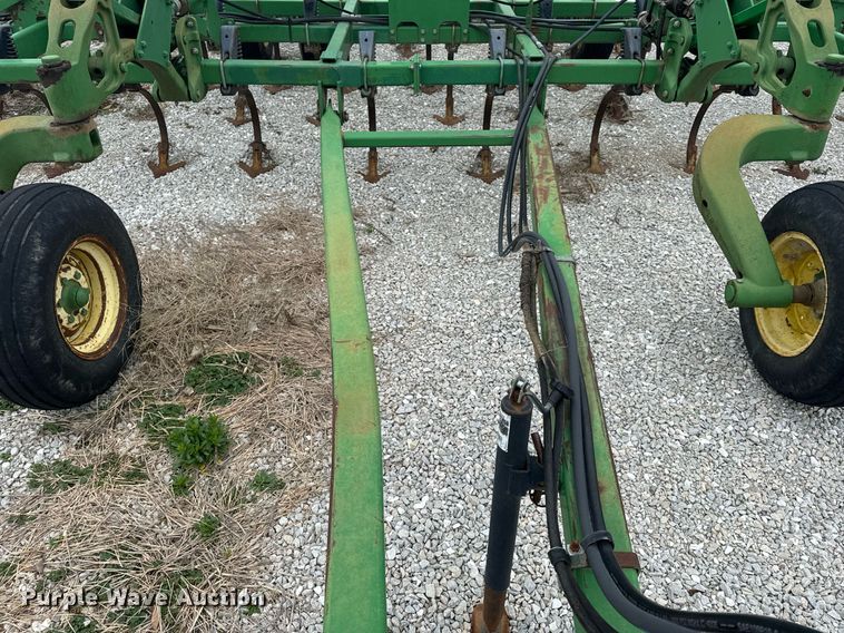 image for item EH6569 John Deere 2200 field cultivator