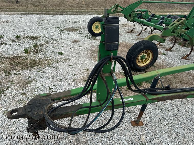 image for item EH6569 John Deere 2200 field cultivator