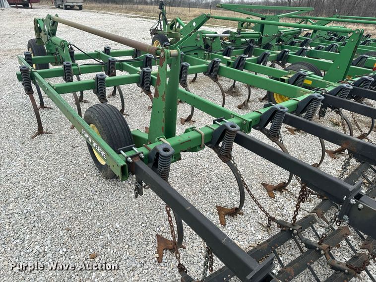 image for item EH6569 John Deere 2200 field cultivator