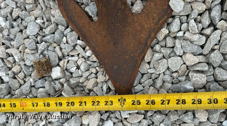 image for item EH6569 John Deere 2200 field cultivator