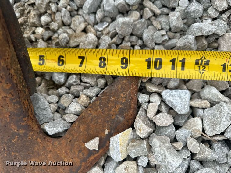 image for item EH6569 John Deere 2200 field cultivator