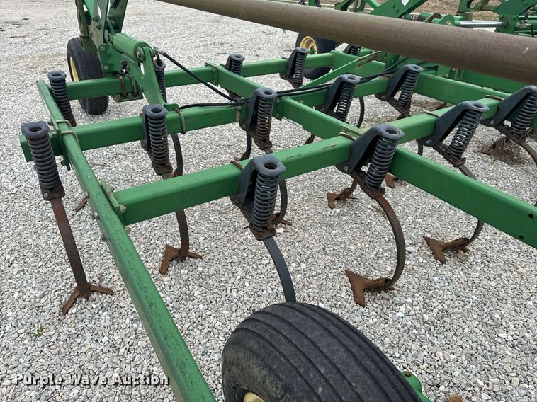 image for item EH6569 John Deere 2200 field cultivator