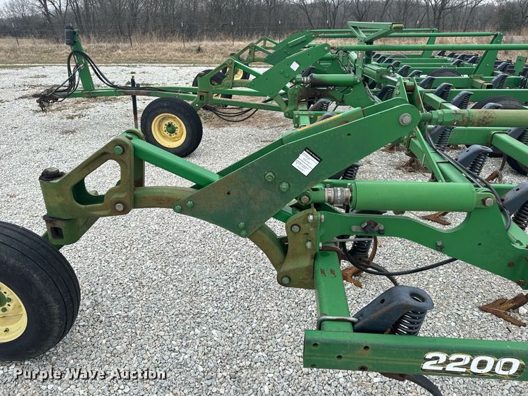 image for item EH6569 John Deere 2200 field cultivator