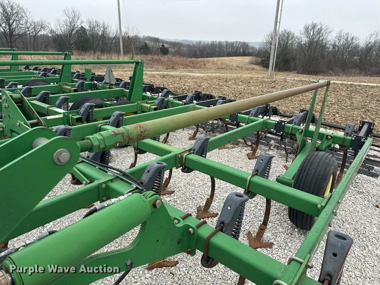 image for item EH6569 John Deere 2200 field cultivator