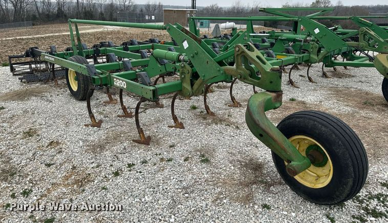 image for item EH6569 John Deere 2200 field cultivator