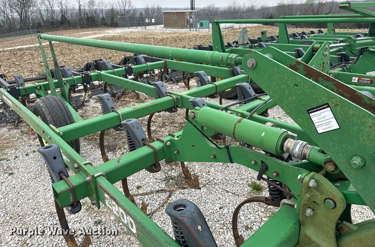 image for item EH6569 John Deere 2200 field cultivator