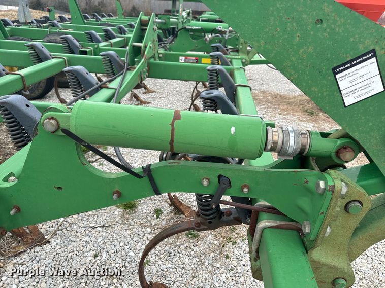 image for item EH6569 John Deere 2200 field cultivator