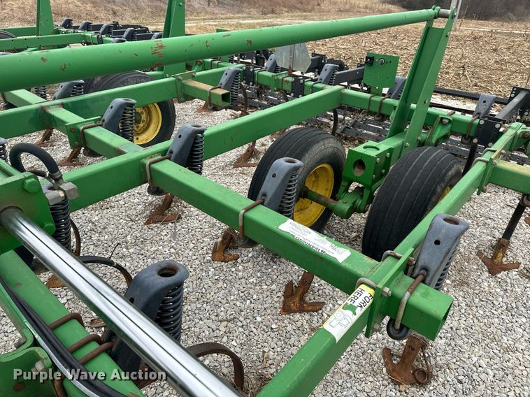 image for item EH6569 John Deere 2200 field cultivator