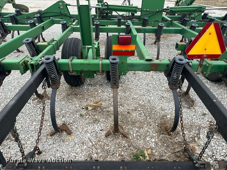 image for item EH6569 John Deere 2200 field cultivator